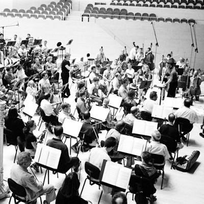 Jorge Mester, Matthew Kirchner & Members of the Barcelona Symphony