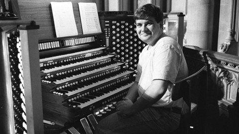 Organist Aaron Miller